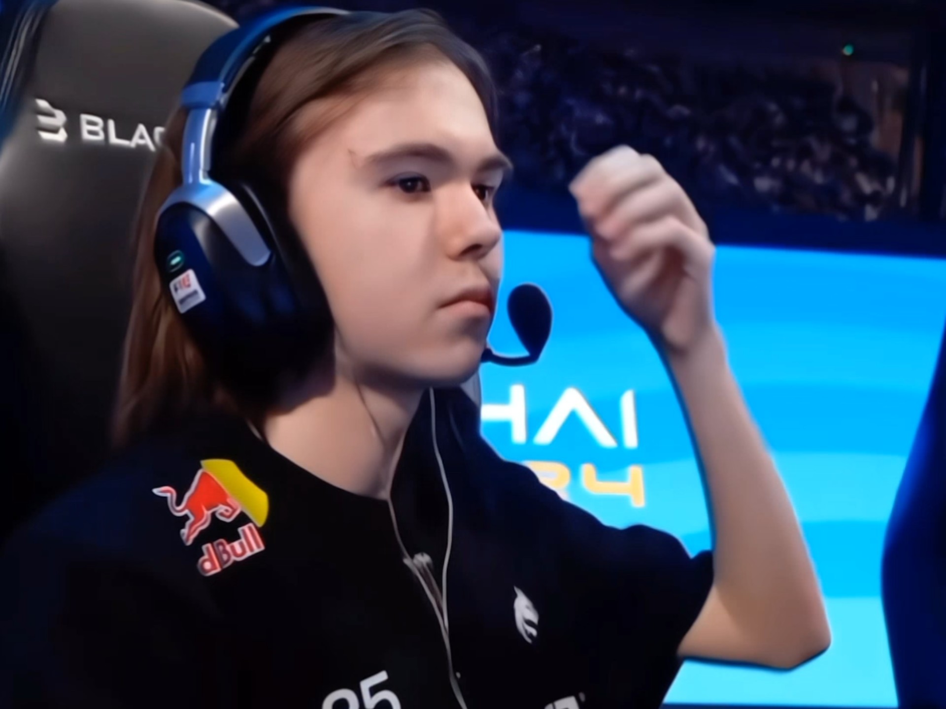 BLG官方分享：收拾行李中！准备出发